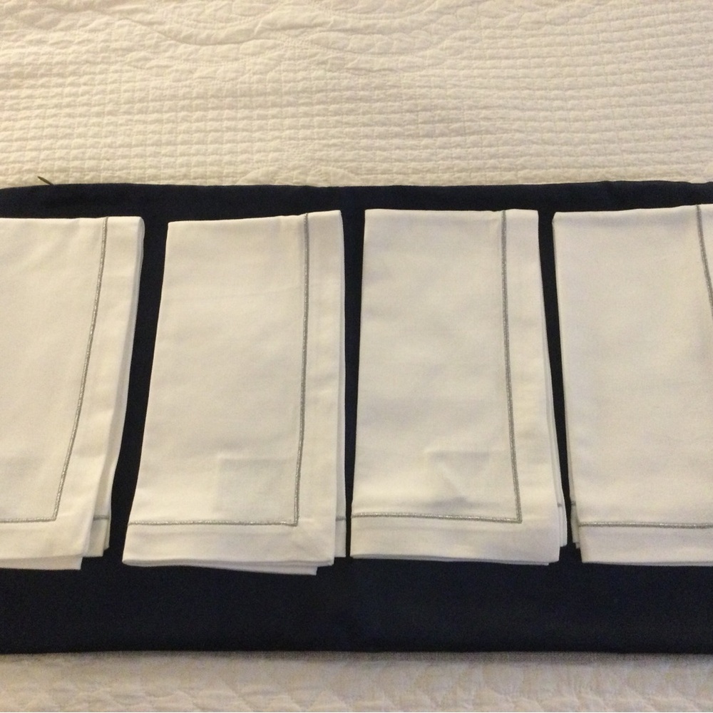 Pottery Barn Dinner Napkins